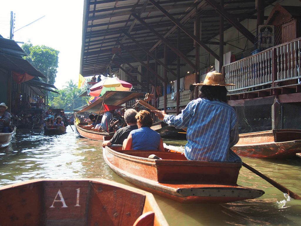 bangkok marche flottant barque