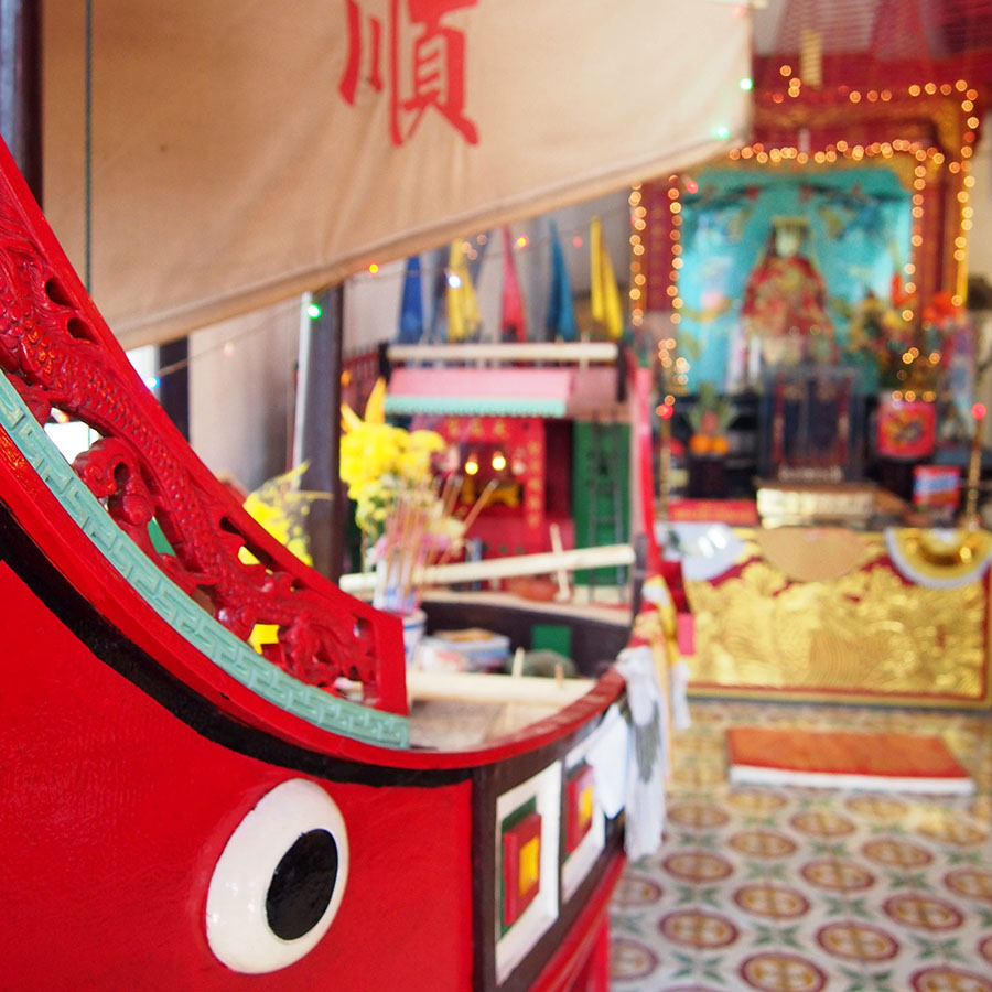 vietnam temple hoi an