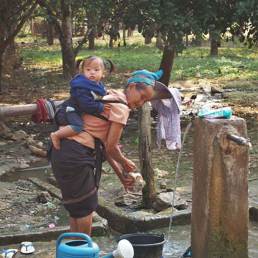 laos hmong fontaines